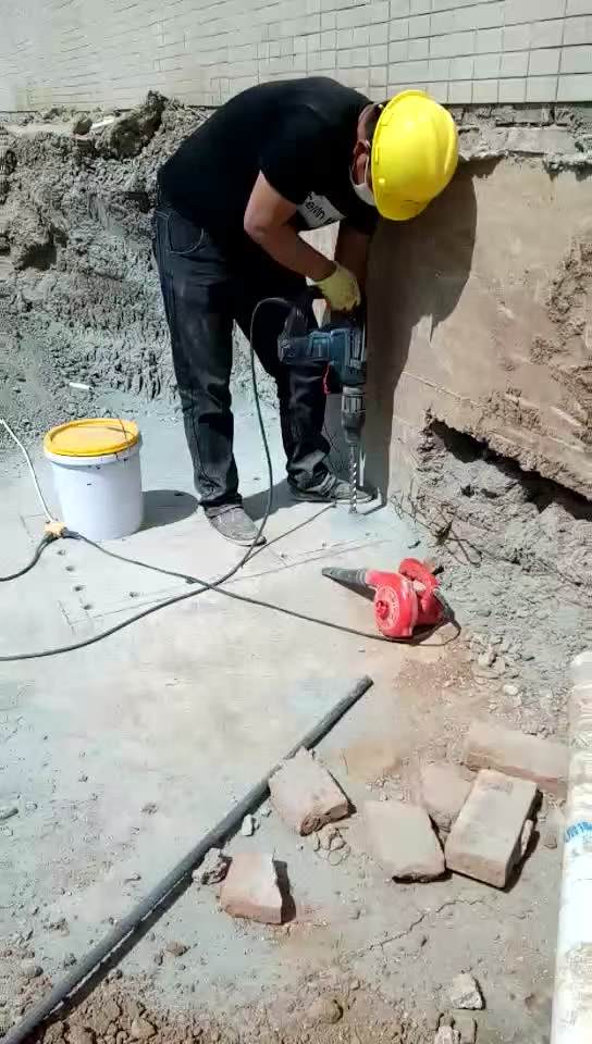青龙新旧混凝土植筋连接加固